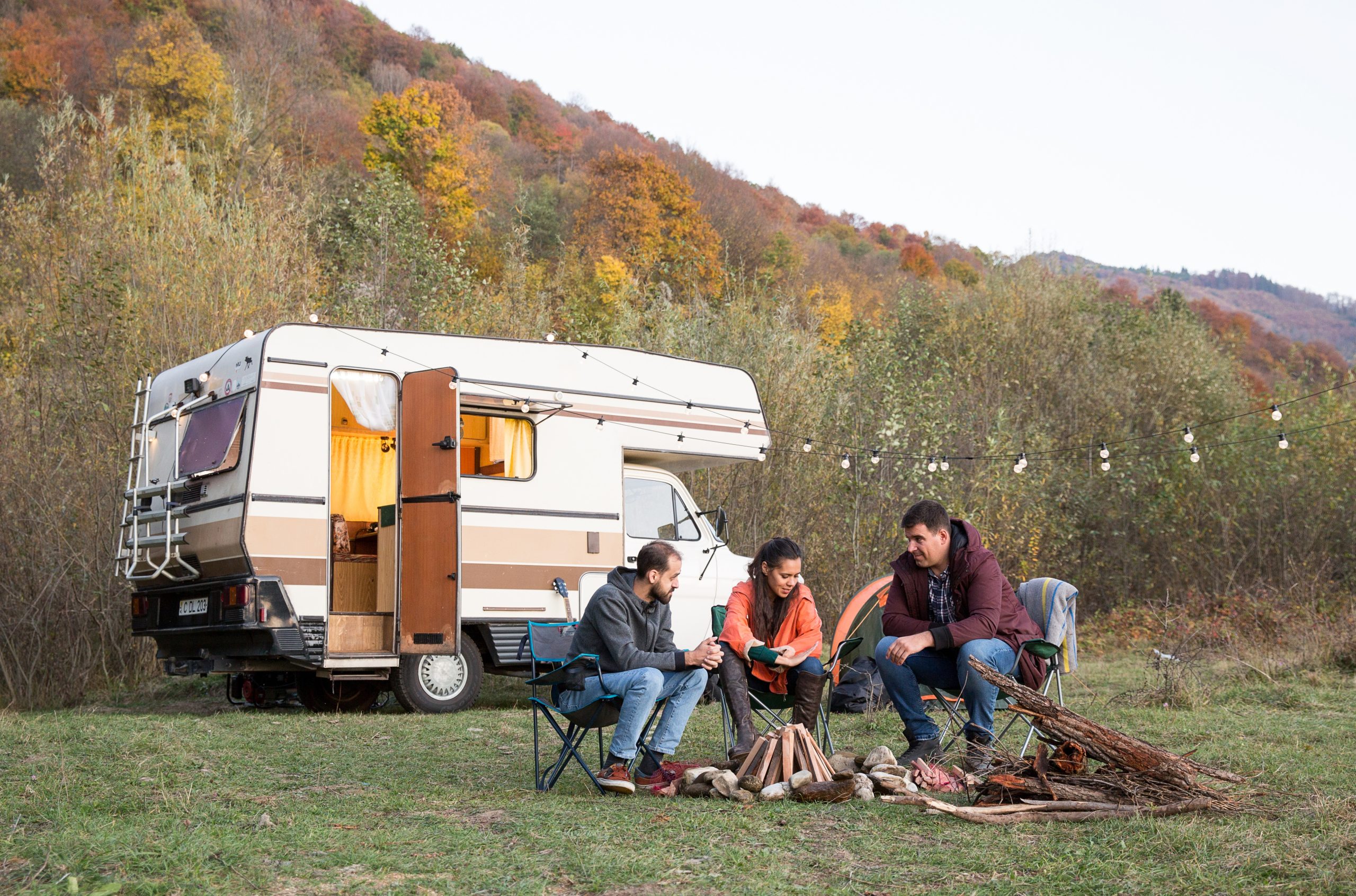 Optimal abgesichert im Urlaub: Mit der Mietcamper-Versicherung von FragMarko schützen Sie Ihr Wohnmobil zuverlässig gegen Schäden & Diebstahl. Mietcamperschutz